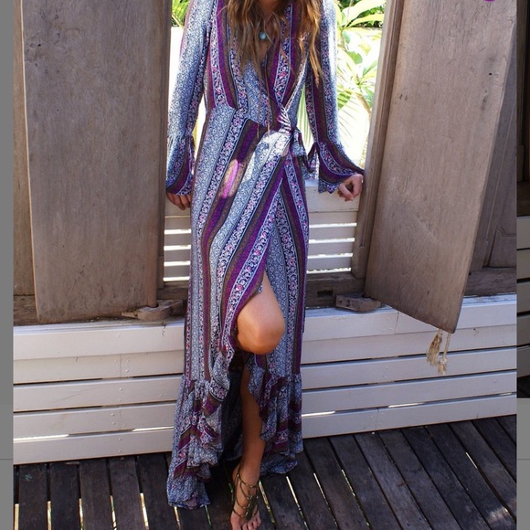 Laklook wrap style maxi dress. Size 6-10 - Picture 1 of 4